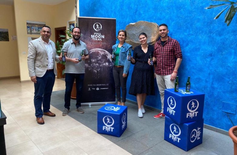 Heineken 0.0 se suma al décimo aniversario de la Full Moon Trail Naviera Armas