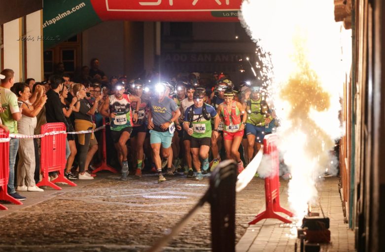 La actual situación sanitaria de La Palma, en nivel 3, obliga a posponer la décima edición de la Full Moon Trail Naviera Armas al 16 de julio de 2022